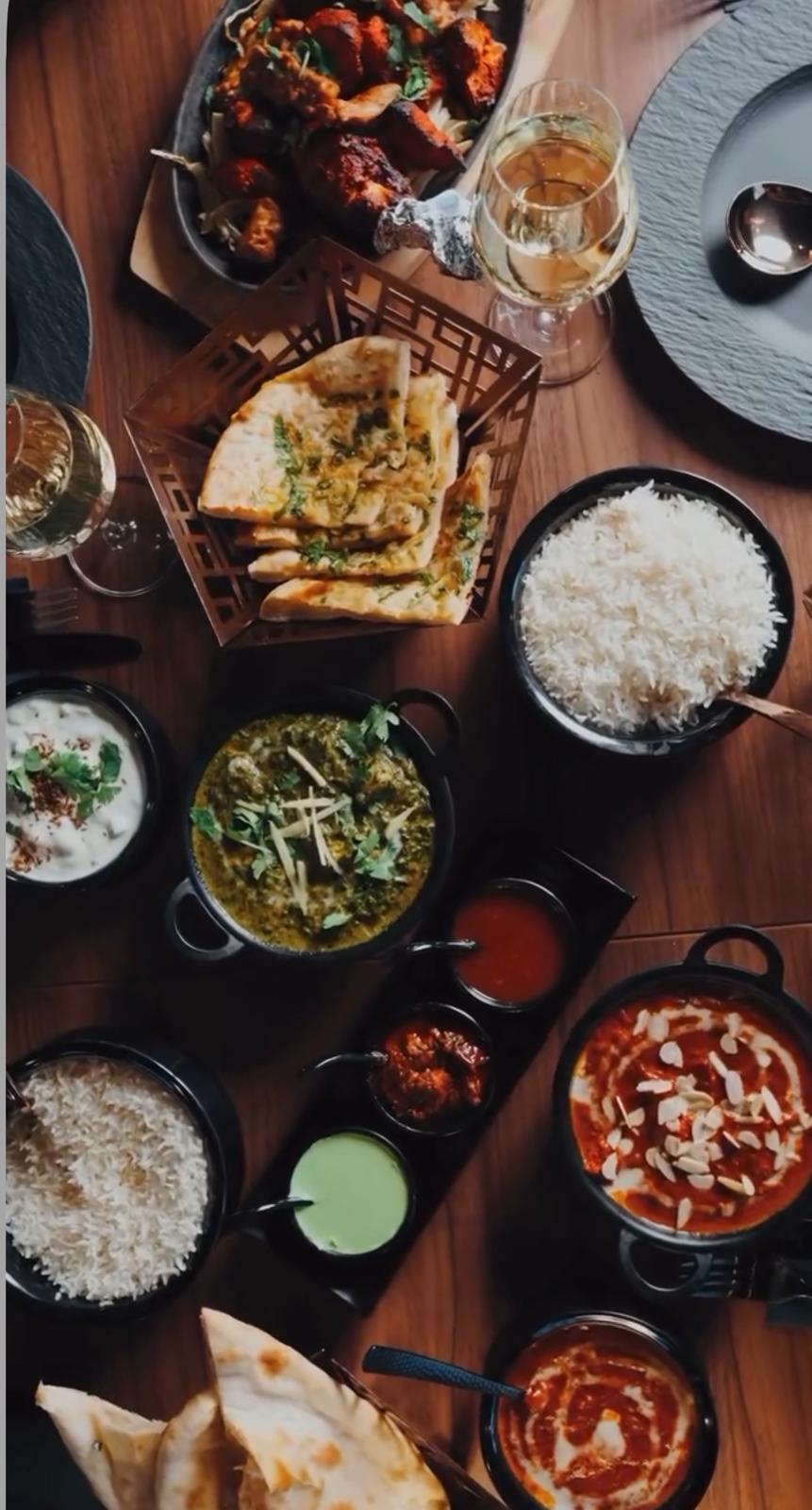 Unsere Küche auf einer Tafel – Namaste India Leonberg